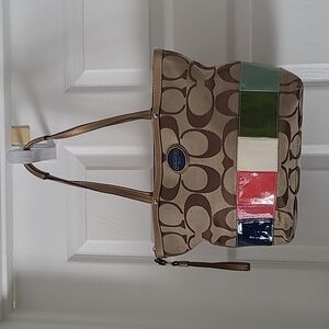 Coach Legacy Rainbow Patent Signature Khaki Shoulder Tote Gold Leather Handles